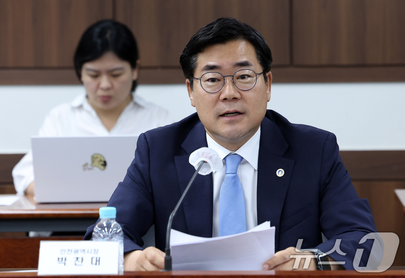 (서울=뉴스1) 김성진 기자 = 박찬대 인천광역시장이 27일 서울 종로구 정부서울청사에서 열린 접경지역 평화안전 연석회의에서 인사말을 하고 있다. 2026.7.27/뉴스1