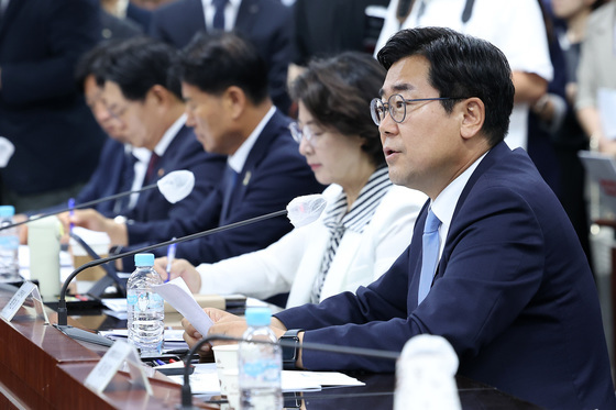 인사말하는 박찬대 인천시장