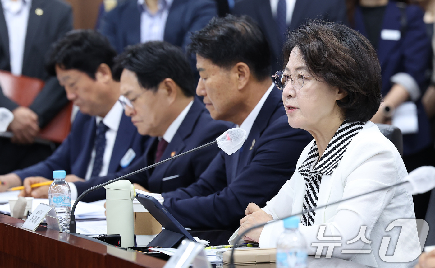 (서울=뉴스1) 김성진 기자 = 추미애 경기도지사가 27일 서울 종로구 정부서울청사에서 열린 접경지역 평화안전 연석회의에서 인사말을 하고 있다. 2026.7.27/뉴스1
