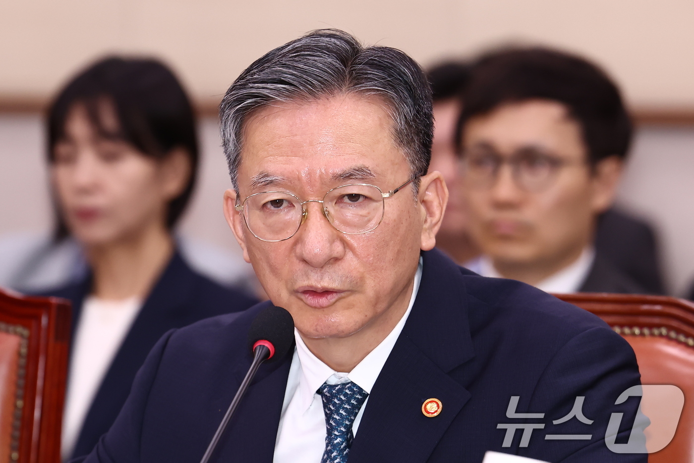 (서울=뉴스1) 김민지 기자 = 정성호 법무부 장관이 27일 오전 서울 여의도 국회에서 열린 법제사법위원회 전체회의에서 의원 질의에 답변하고 있다. 2026.7.27/뉴스1