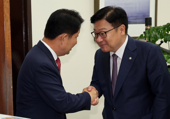 정점식, 멱살 잡은 권영진에 "개인적으로 선처 바라는 입장"