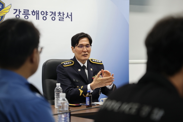 김정수 제2대 강릉해경서장 취임…취임식 대신 현장으로