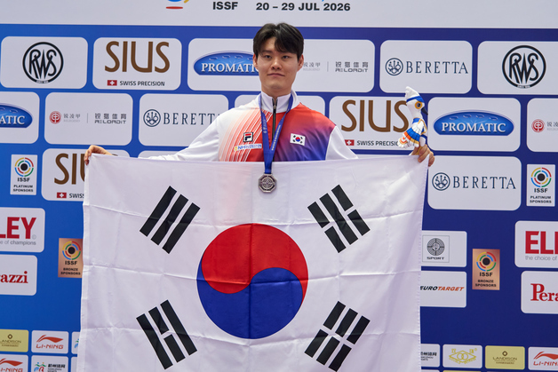 사격 홍수현, 항저우 월드컵 10m 공기권총 개인전 은메달