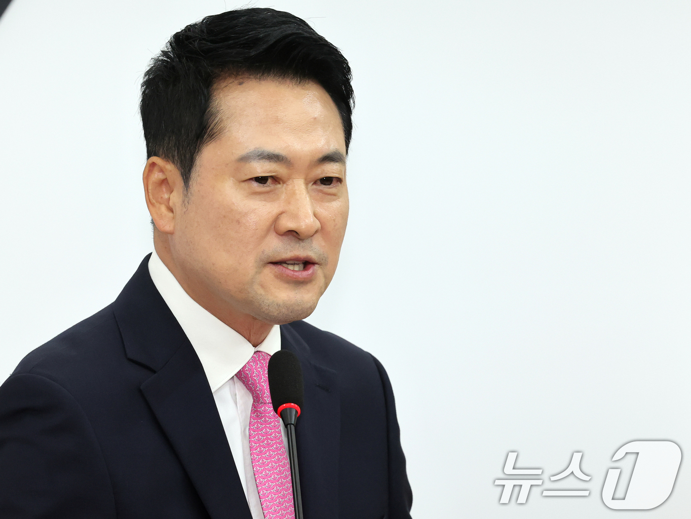 (서울=뉴스1) 황기선 기자 = 장동혁 국민의힘 대표가 27일 오후 서울 여의도 국회에서 중앙선거관리위원회 선거소청 심리 출석 관련 기자회견을 하고 있다. 2026.7.27/뉴스1 …