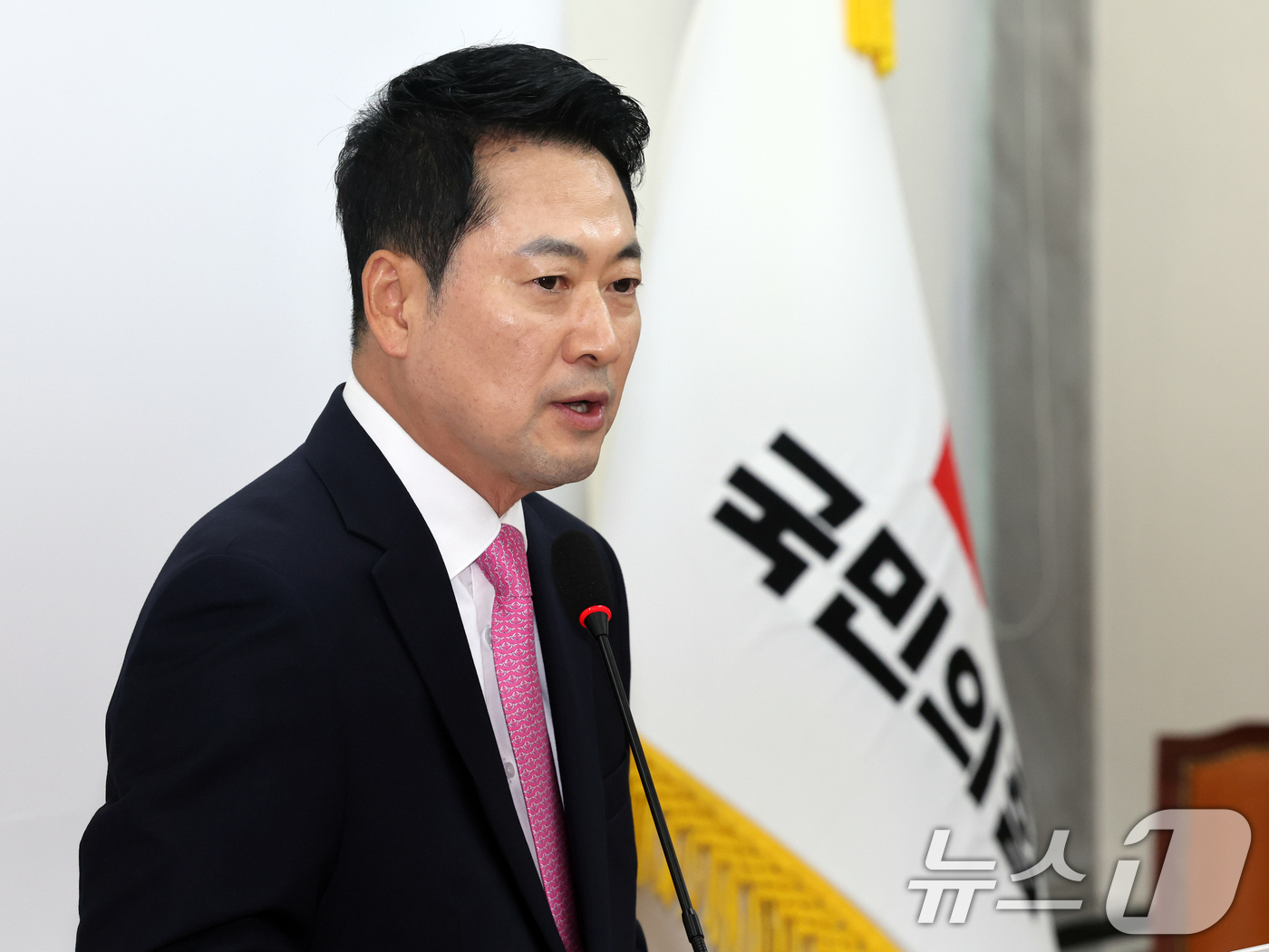 (서울=뉴스1) 황기선 기자 = 장동혁 국민의힘 대표가 27일 오후 서울 여의도 국회에서 중앙선거관리위원회 선거소청 심리 출석 관련 기자회견을 하고 있다. 2026.7.27/뉴스1 …