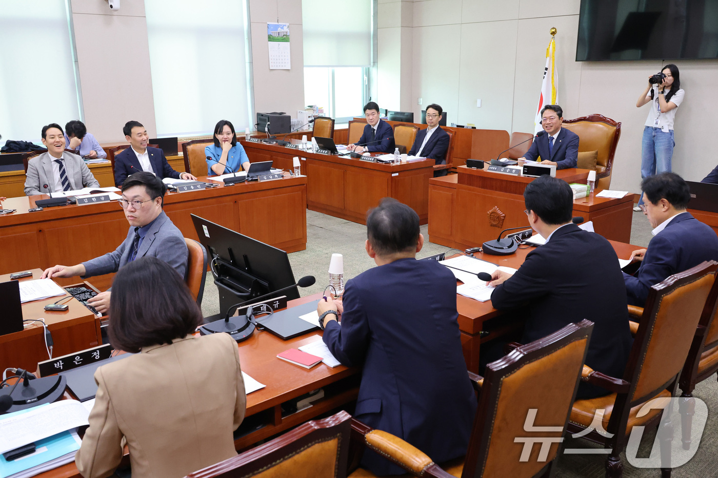 (서울=뉴스1) 신웅수 기자 = 김승원 소위원장이 27일 서울 여의도 국회에서 열린 법제사법위원회 법안심사제1소위원회를 주재하고 있다. 2026.7.27/뉴스1
