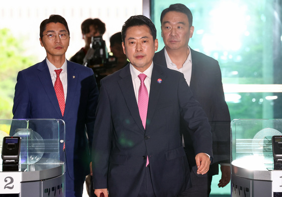 6.3 지선 선거 소청 심의 출석하는 장동혁 대표
