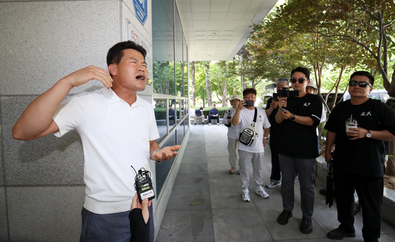 통영시장 선거 재검표 참석한 전한길
