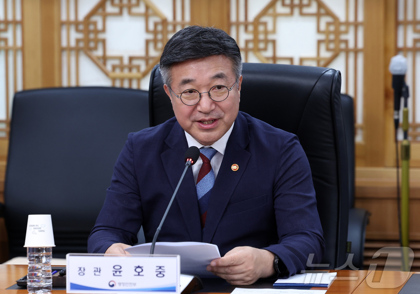 (서울=뉴스1) 김성진 기자 = 윤호중 행정안전부 장관이 27일 서울 종로구 정부서울청사에서 열린 지역-맥도날드 상생협약 체결식에서 모두발언을 하고 있다.