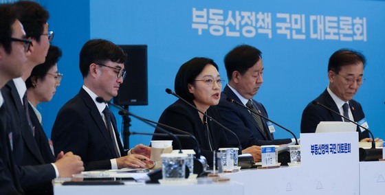 韓총리 "부동산 문제 이해관계 복잡, 합의점 찾아야"…7100건 의견 접수