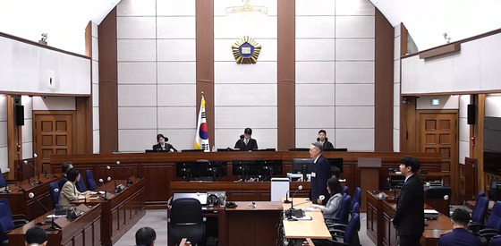 국힘 '397억 반환' 현실화 우려 속 李대통령 재판과 형평성 공세