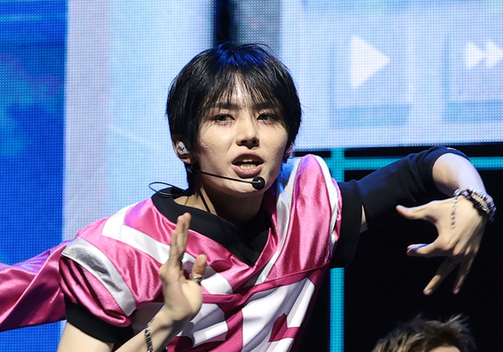 '이엑스이' 선보이는 누에라 린