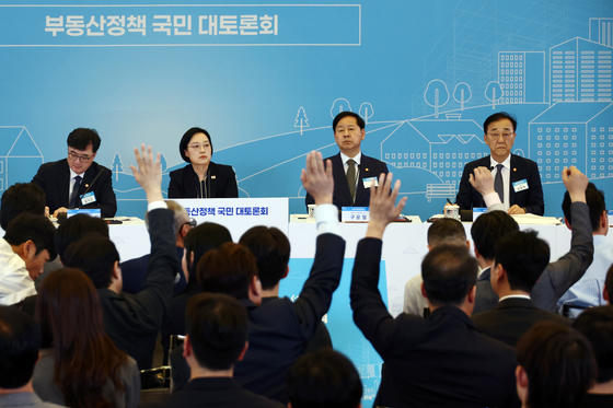 김윤덕 장관 "상가·사무실 활용 '김윤덕표 청년주택' 추진"