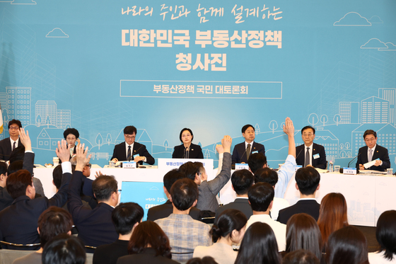 "비아파트 공급 붕괴"…정부, 세제·PF·인허가 패키지 대책 추진