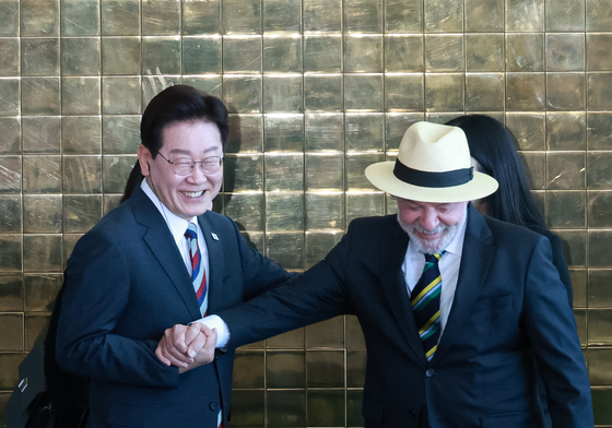 대화하는 이재명·룰라 대통령