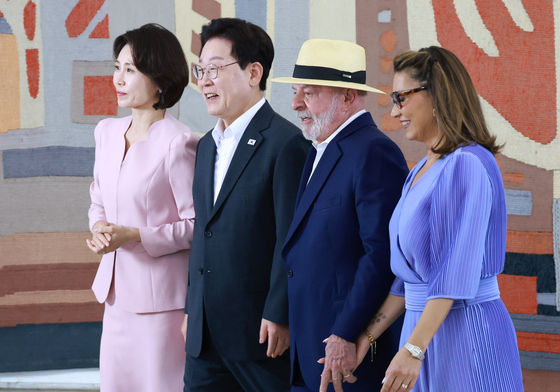 환영 리셉션 입장하는 한·브라질 정상 부부