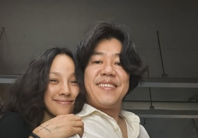 "극장 데이트"…이효리, ♥이상순 어깨 감싼 달달 스킨십 [N샷]