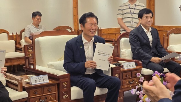 정청래, 세종시청 방문 조상호 시장과 면담