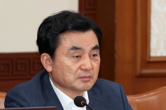 국무회의 참석한 안규백 국방장관