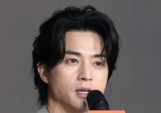인사말 하는 김지훈