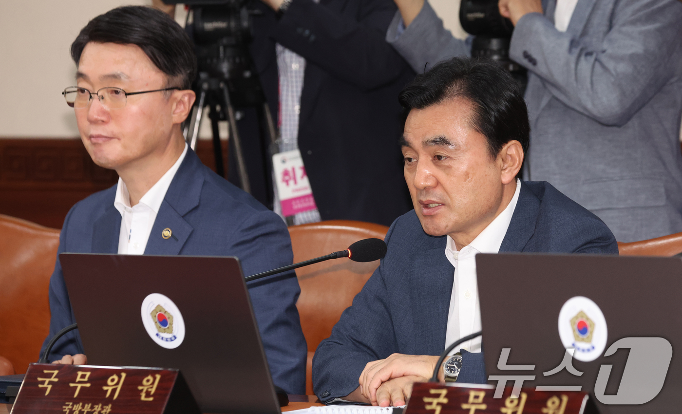 (서울=뉴스1) 김명섭 기자 = 안규백 국방부 장관이 28일 서울 종로구 세종대로 정부서울청사에서 열린 국무회의에서 발언을 하고 있다. 2026.7.28/뉴스1