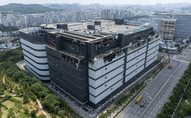 합동 감식 중인 인천 쿠팡 물류센터