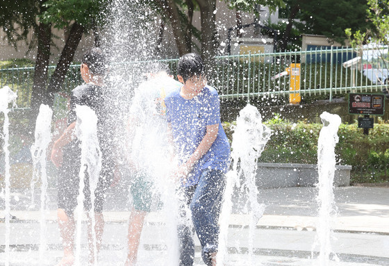 [오늘의 날씨] 경기(29일, 수)…폭염 특보에 열대야까지 '찜통 더위'