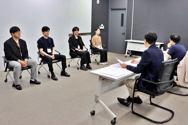 광주신세계, 실무부터 모의면접까지…지역 대학생 11명 현장 실습