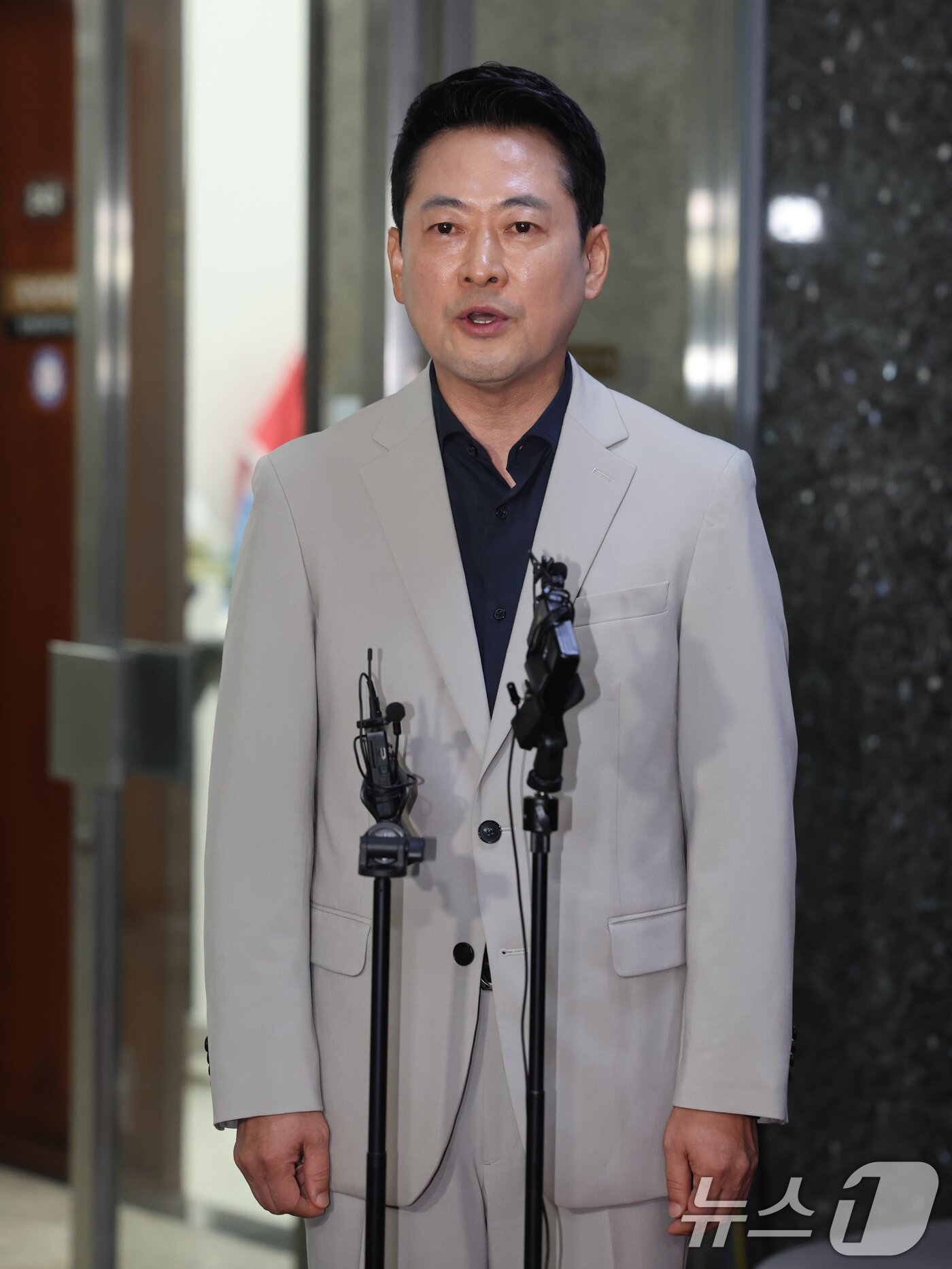 본문 이미지 - 장동혁 국민의힘 대표가 28일 오후 서울 여의도 국회에서 조정식 국회의장의 현직 대통령 연임 개헌과 관련해 입장을 밝히고 있다. 2026.7.28 ⓒ 뉴스1 황기선 기자