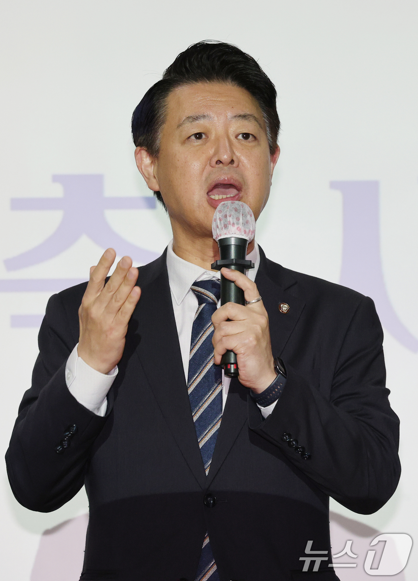 (대전=뉴스1) 김기태 기자 = 김영호 더불어민주당 최고위원 후보가 28일 대전 서구 대전여성가족원에서 열린 송영길 더불어민주당 당대표 후보 타운홀미팅에서 발언하고 있다. 2026 …