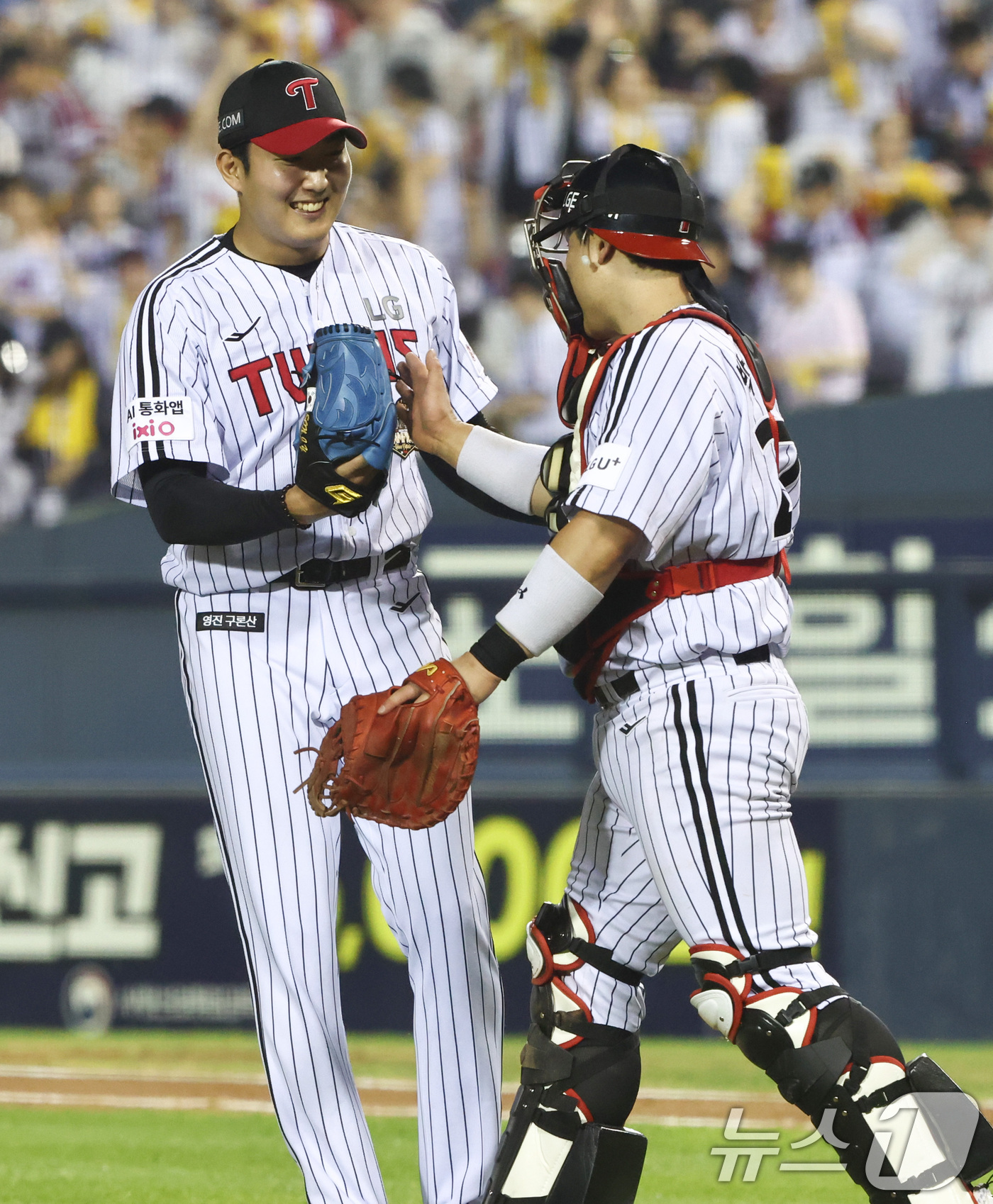 (서울=뉴스1) 최지환 기자 = 28일 오후 서울 송파구 잠실야구장에서 열린 프로야구 '2026 신한은행 SOL KBO리그' 키움 히어로즈와 LG 트윈스의 경기, 키움 상대로 5대 …