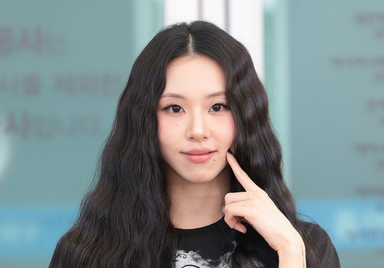 트와이스 채영, 실내 흡연 의혹에 발끈…"그렇게 생각 없는 사람 아냐"