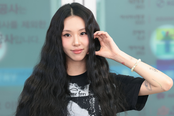 트와이스 채영, 타투 눈길