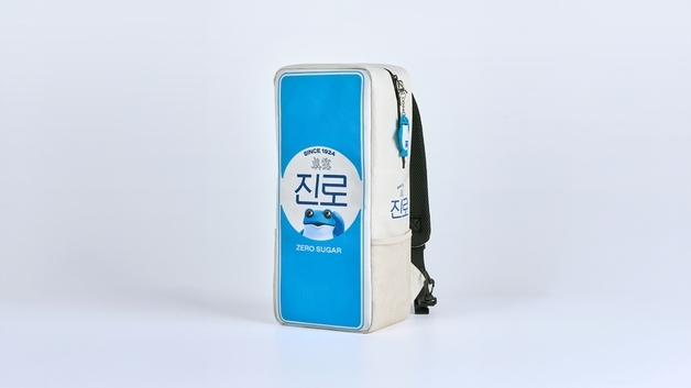 "참이슬 백팩 열풍 이어간다"…하이트진로 '진로 아이스백팩' 한정 출시