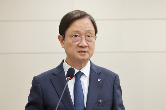 이찬진 "금융도 기후위기 대응 동참…저탄소 전환 기업 자금 지원"