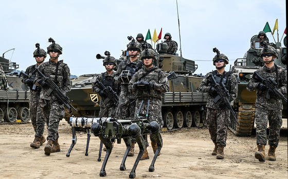 AI 기술만 쫓는 한국군…'초연결 네트워크·전장 데이터' 없으면 무용지물