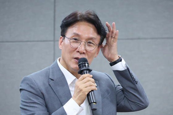 장애인부모 간담회 발언하는 김민석