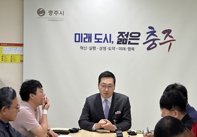 이동석 충주시장 "데이터센터·반도체 기업 유치로 AI수도 만든다"