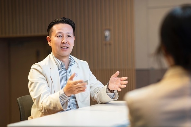 몸속 깊은 곳 숨은 조종사 '부신'…다학제·숙련도, 치료성패 가른다[K-메디컬리포트]