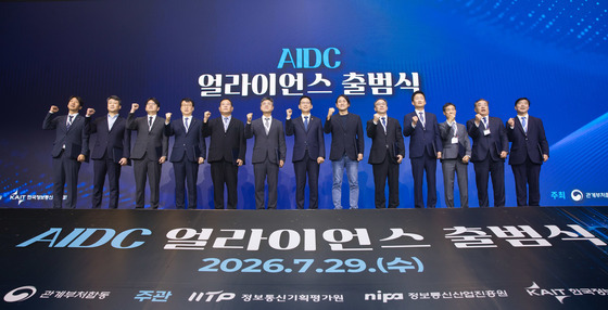 [AI밸류체인]②반도체 넘어 AI공장까지…韓, AI 영토 넓힌다