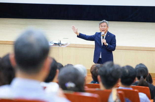 천호성 전북교육감, 학교 관리자 연속 간담회…"현장 행정 실현 최선"