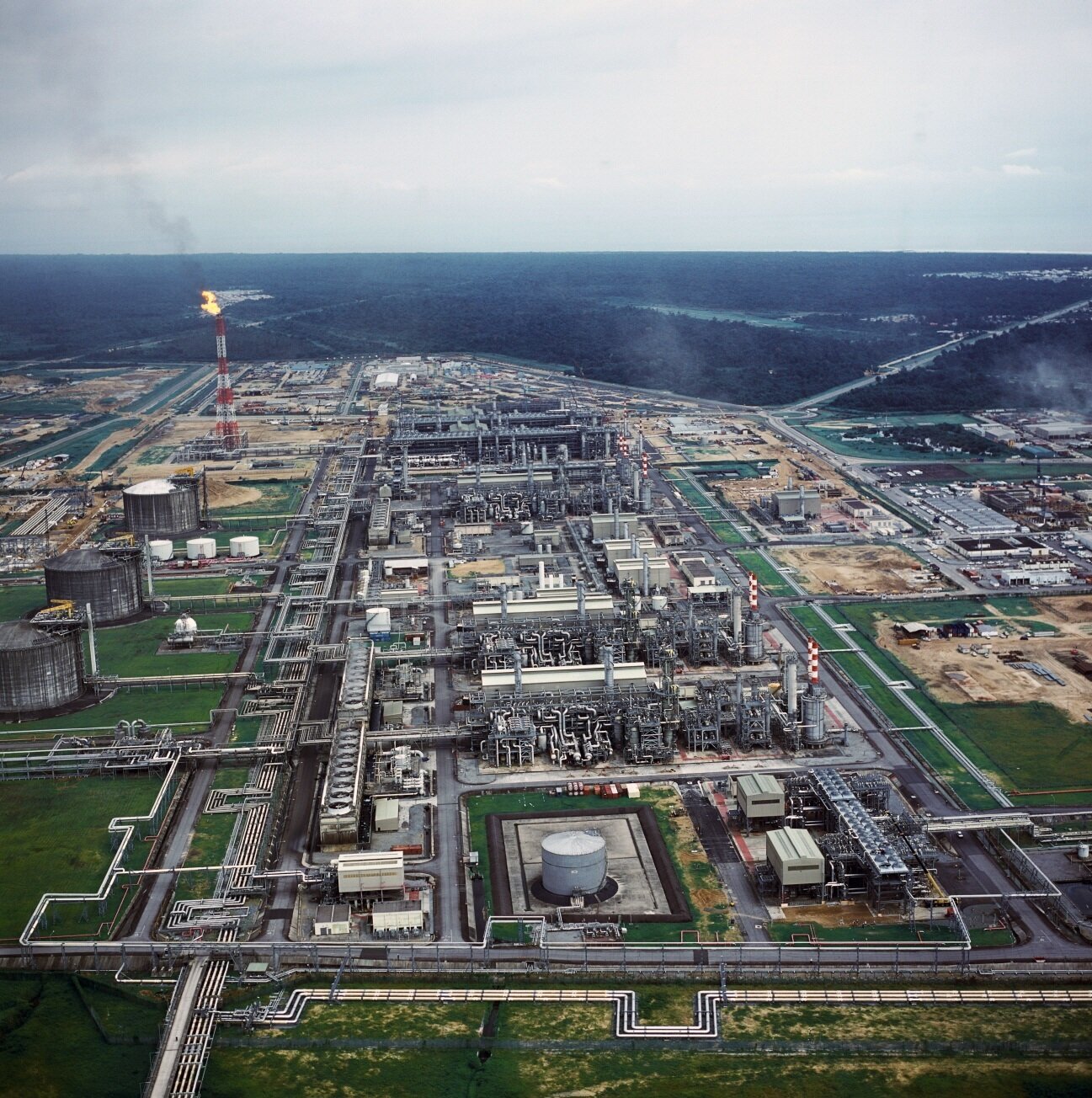 본문 이미지 - 나이지리아 보니섬 LNG 1~6호기 모습.(대우건설 제공)뉴스1ⓒ news1