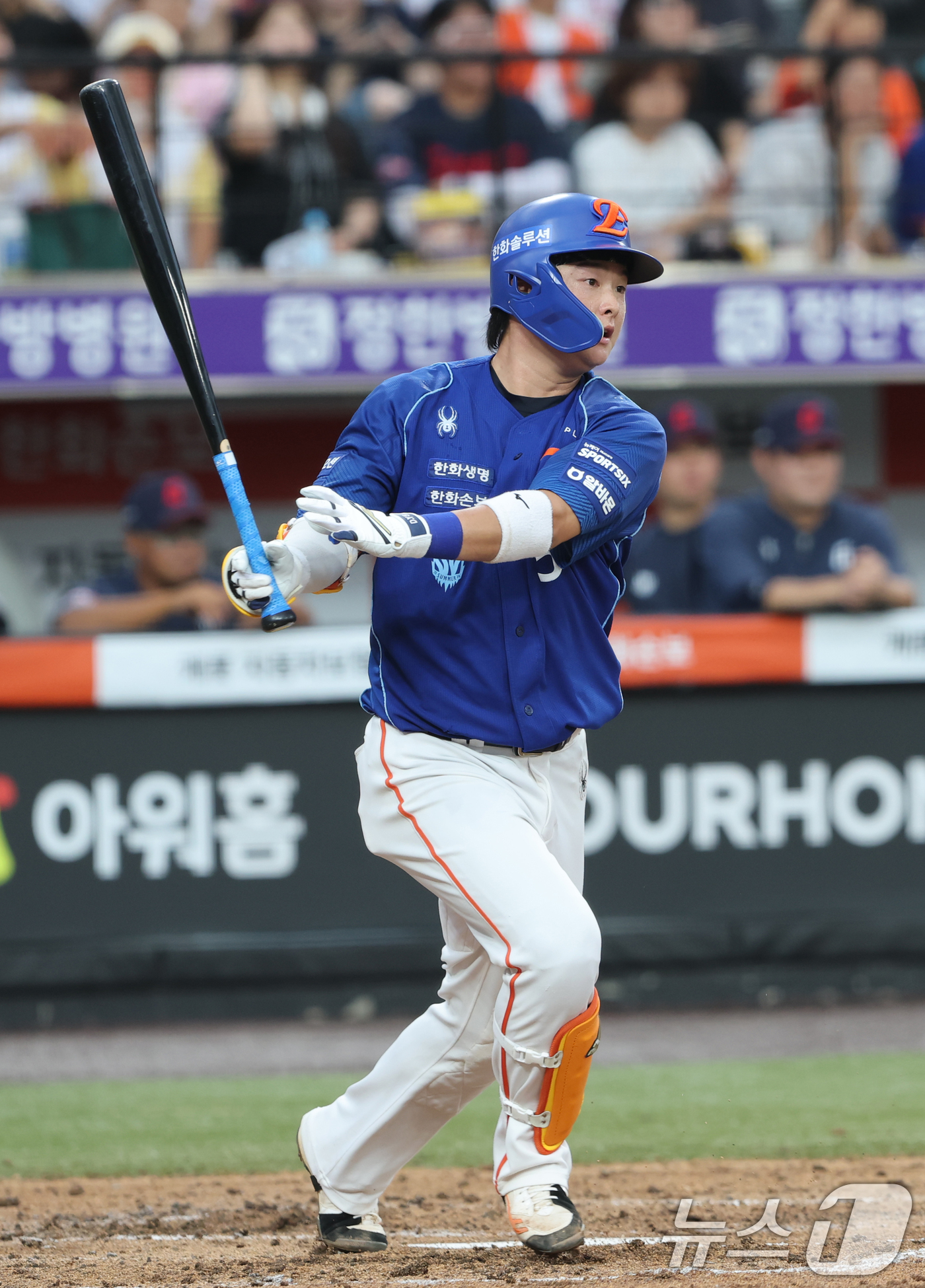 (대전=뉴스1) 김기태 기자 = 29일 대전 한화생명볼파크에서 열린 2026 신한 SOL KBO리그 롯데 자이언츠와 한화 이글스의 경기에서 3회말 무사 1루 상황 한화 이도윤이 진 …