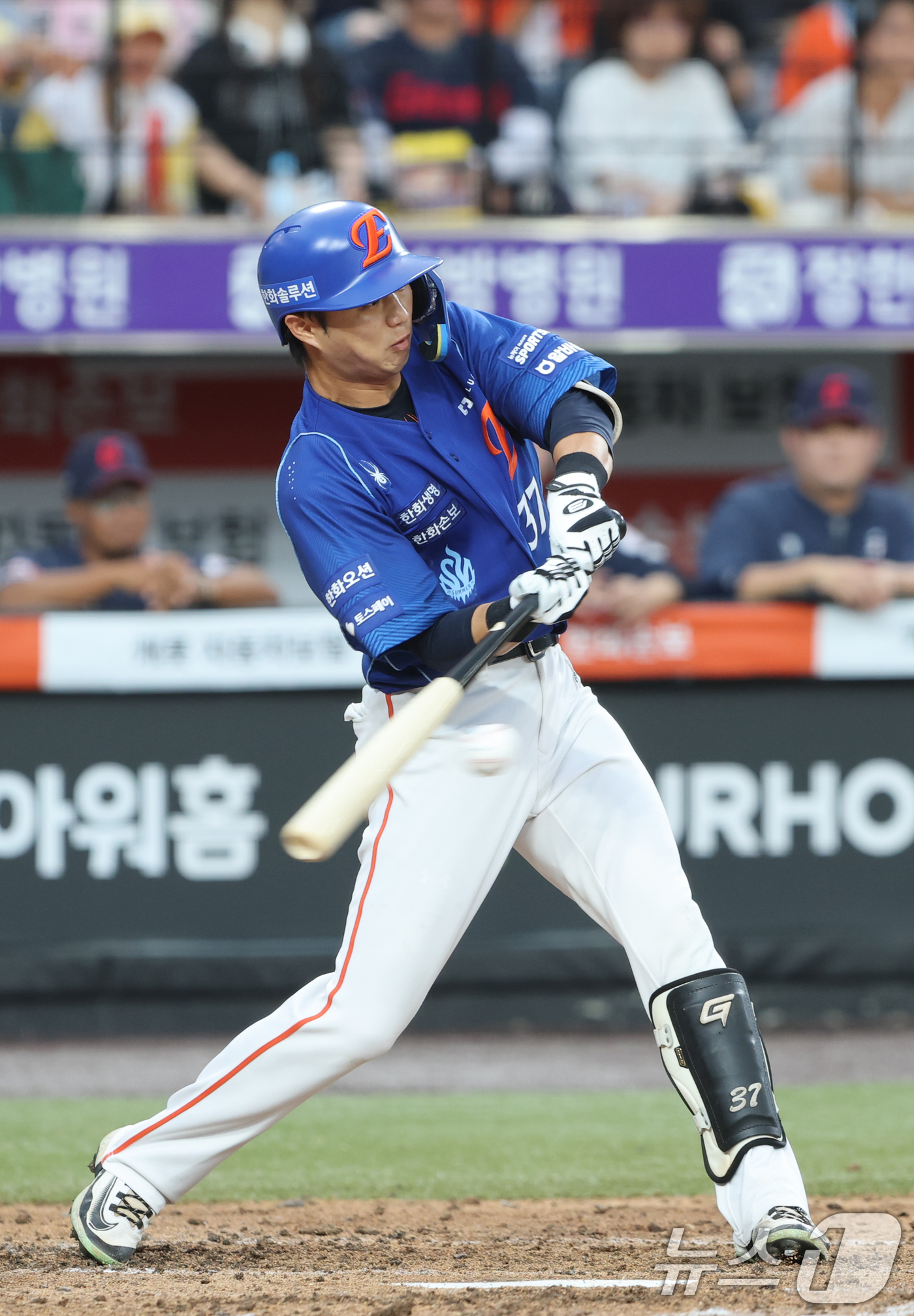 (대전=뉴스1) 김기태 기자 = 29일 대전 한화생명볼파크에서 열린 2026 신한 SOL KBO리그 롯데 자이언츠와 한화 이글스의 경기에서 3회말 무사 만루 상황 한화 이원석이 1 …