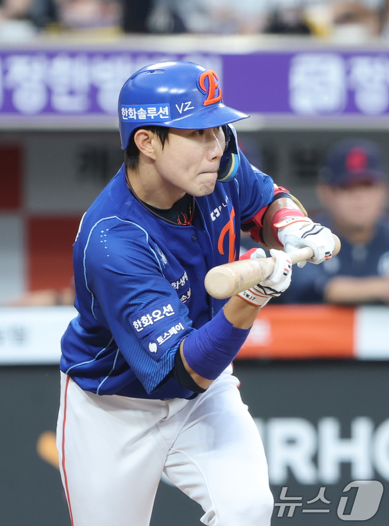 (대전=뉴스1) 김기태 기자 = 29일 대전 한화생명볼파크에서 열린 2026 신한 SOL KBO리그 롯데 자이언츠와 한화 이글스의 경기에서 3회말 무사 1, 2루 상황 한화 심우준 …