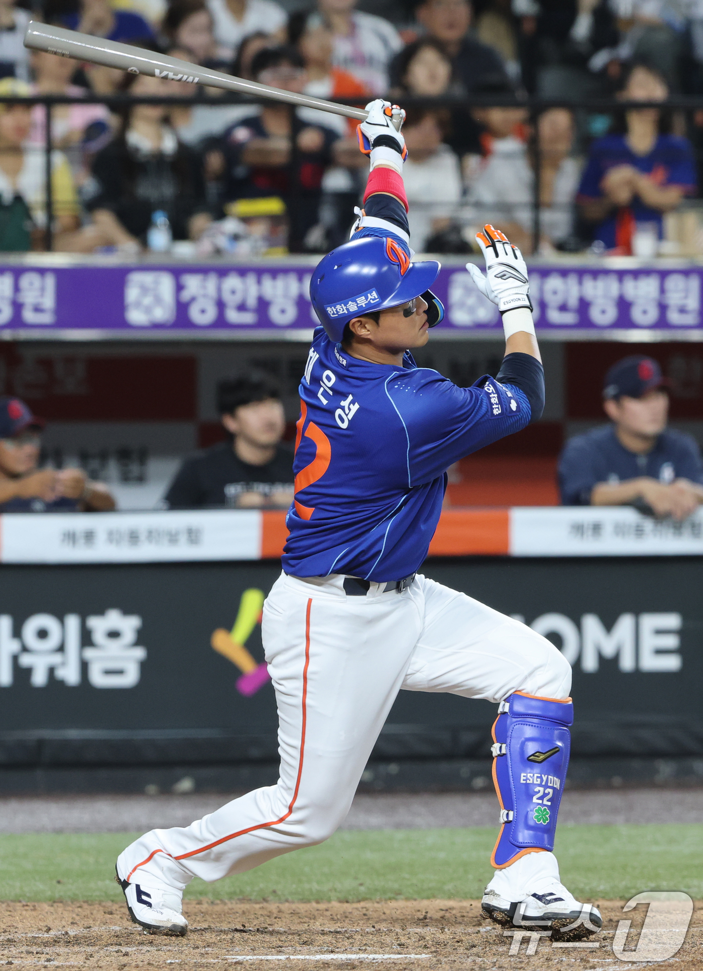 (대전=뉴스1) 김기태 기자 = 29일 대전 한화생명볼파크에서 열린 2026 신한 SOL KBO리그 롯데 자이언츠와 한화 이글스의 경기에서 7회말 1사 상황 한화 채은성이 2루타를 …