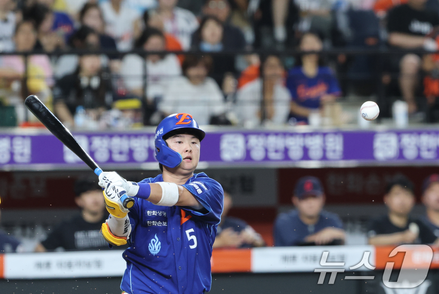 (대전=뉴스1) 김기태 기자 = 29일 대전 한화생명볼파크에서 열린 2026 신한 SOL KBO리그 롯데 자이언츠와 한화 이글스의 경기에서 7회말 1사 1, 3루 상황 한화 이도윤 …