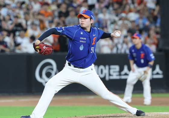 교체 투입된 한화 투수 조동욱