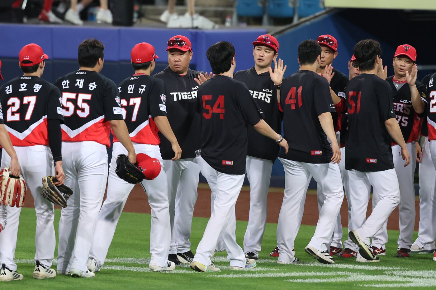 본문 이미지 - KIA 타이거즈가 29일 열린 KBO리그 대구 삼성 라이온즈전에서 9-4로 승리하고 4위로 복귀했다. (KIA 타이거즈 제공)
