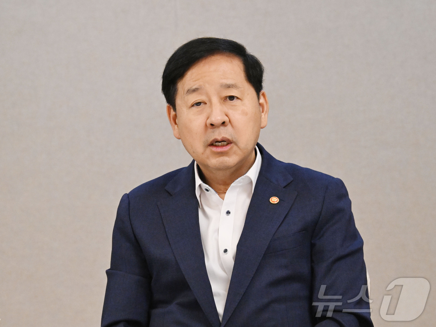 (서울=뉴스1) = 구윤철 부총리 겸 재정경제부 장관이 29일 서울 종로구 정부서울청사에서 열린 긴급 시장상황점검회의를 주재하고 있다. (재정경제부 제공. 재판매 및 DB 금지) …